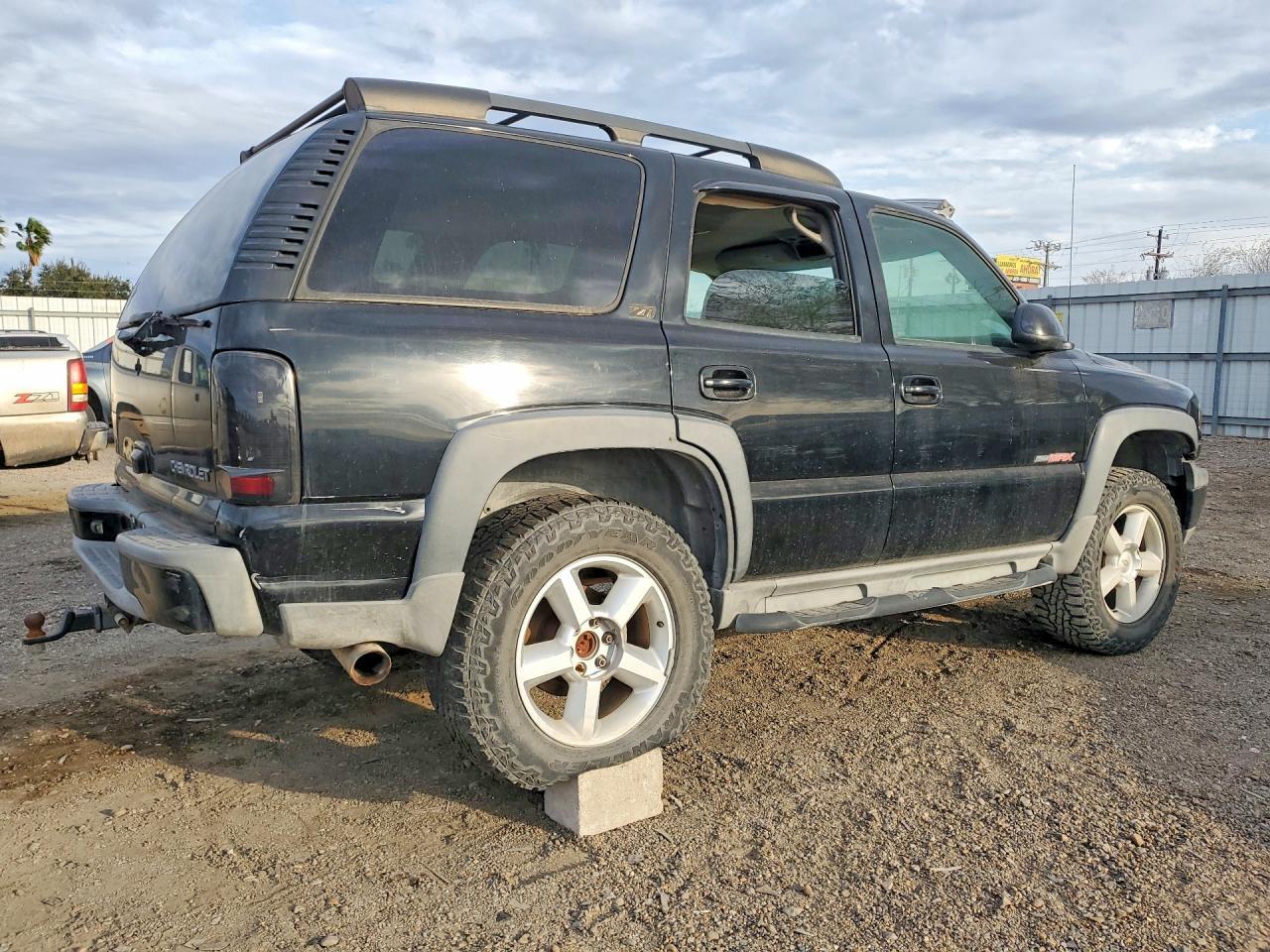 2004 CHEVROLET Tahoe
