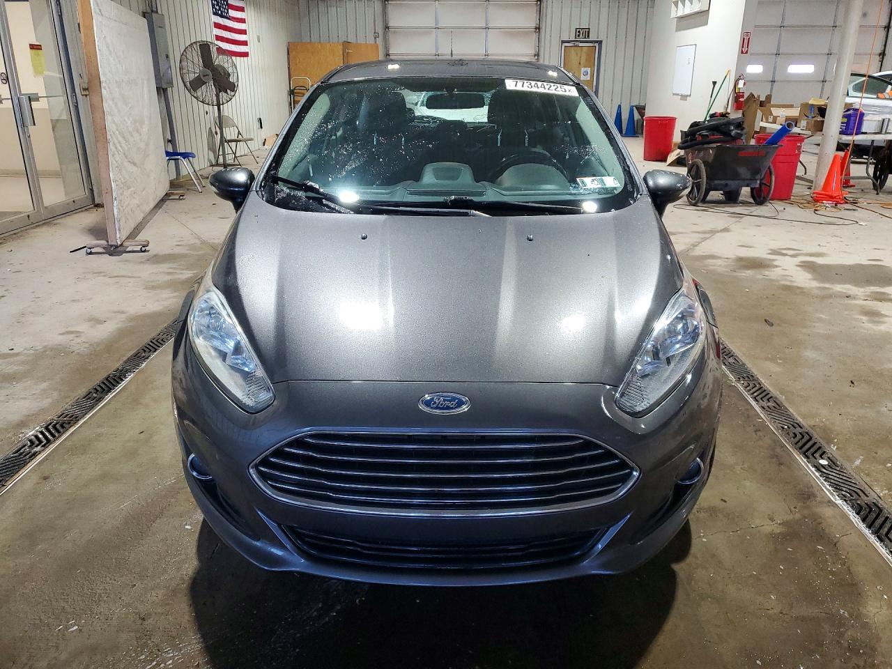 2016 FORD Fiesta