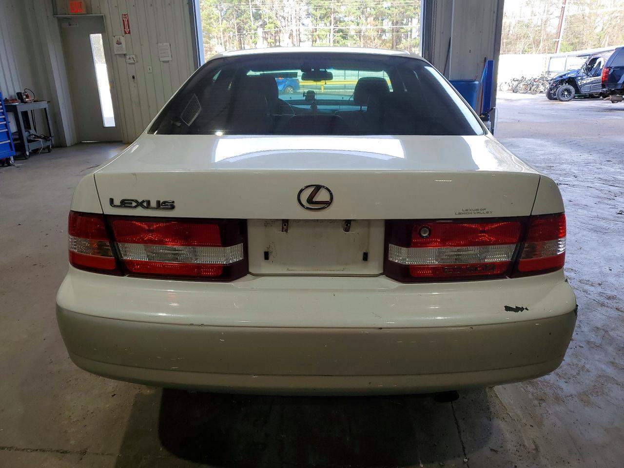 2000 LEXUS Es 300