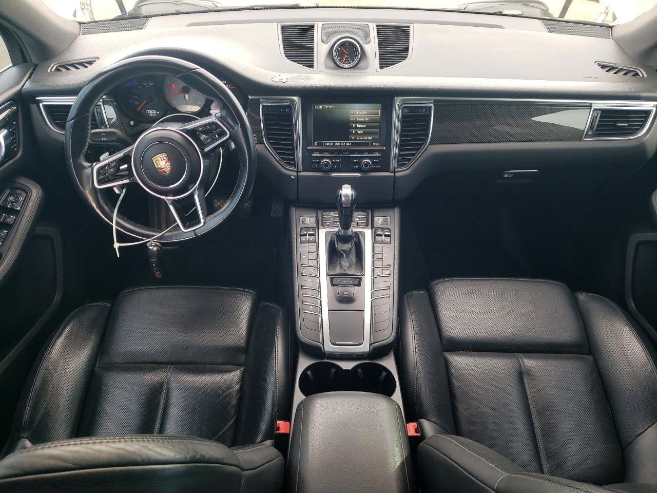 2015 PORSCHE Macan