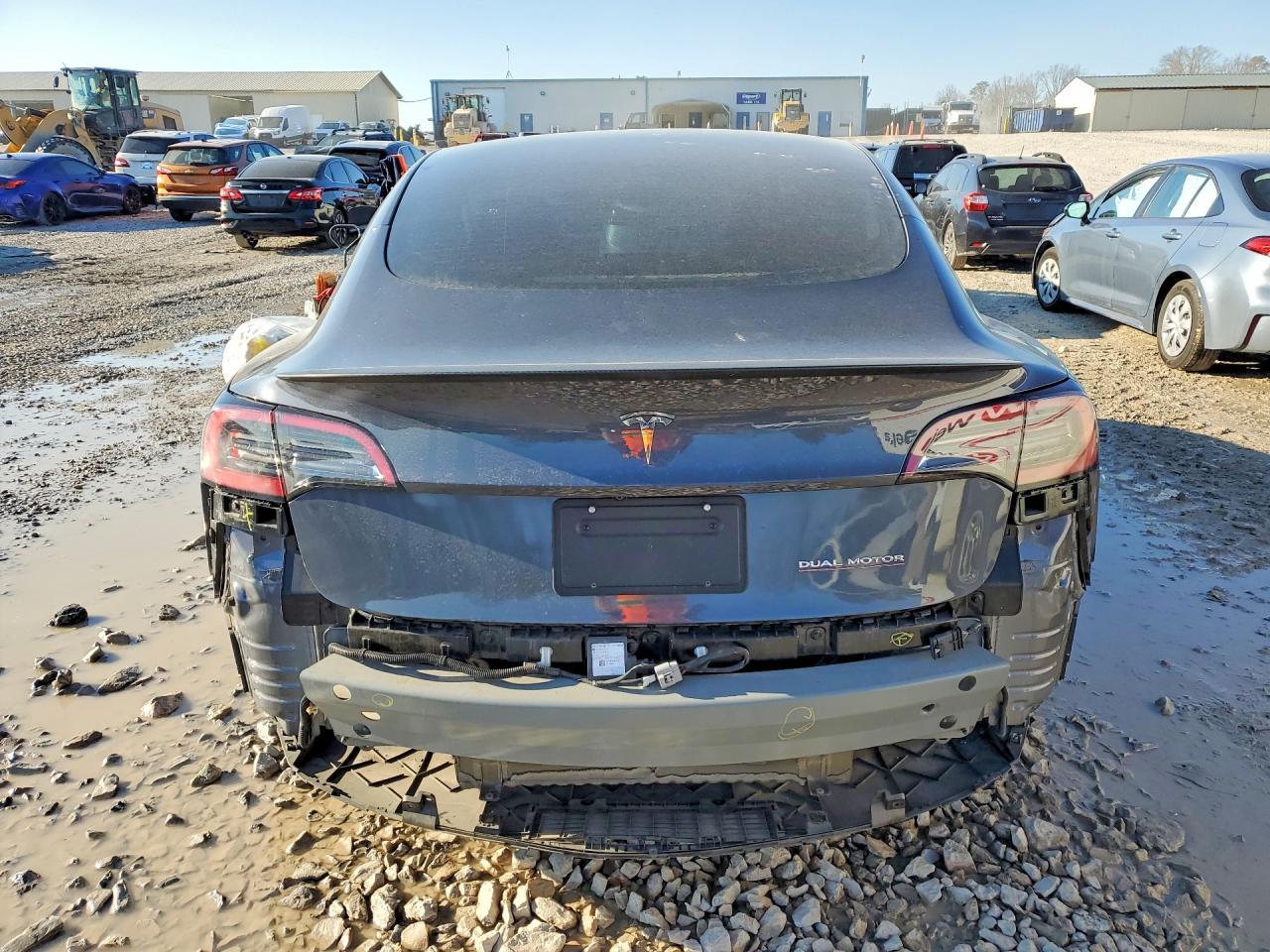 2023 TESLA MODEL 3