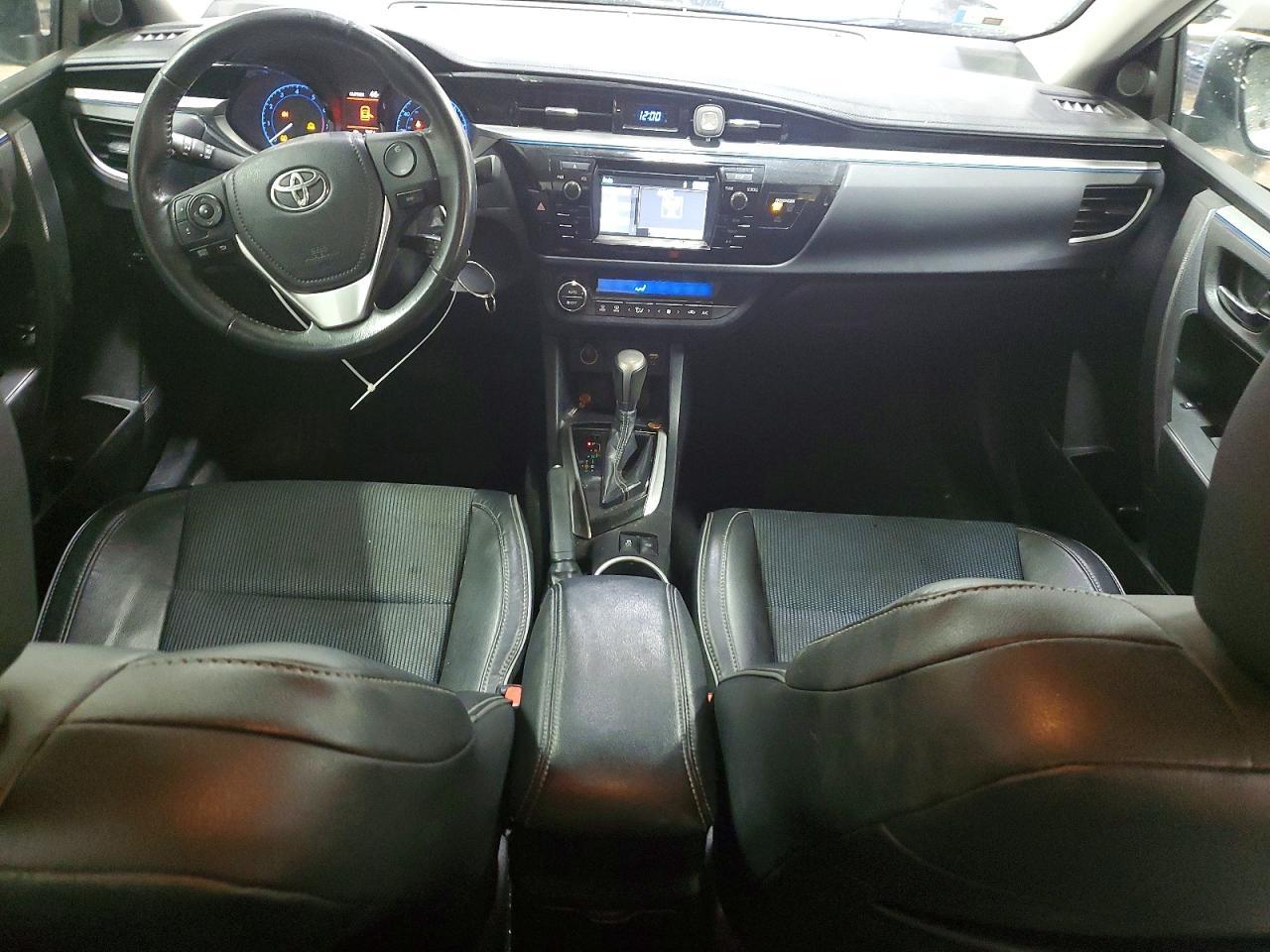 2015 TOYOTA COROLLA