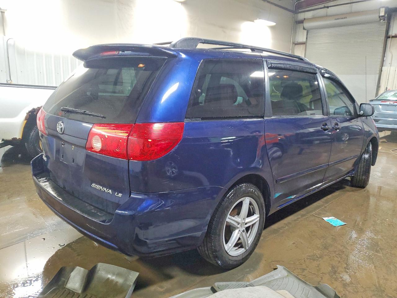 2007 TOYOTA SIENNA
