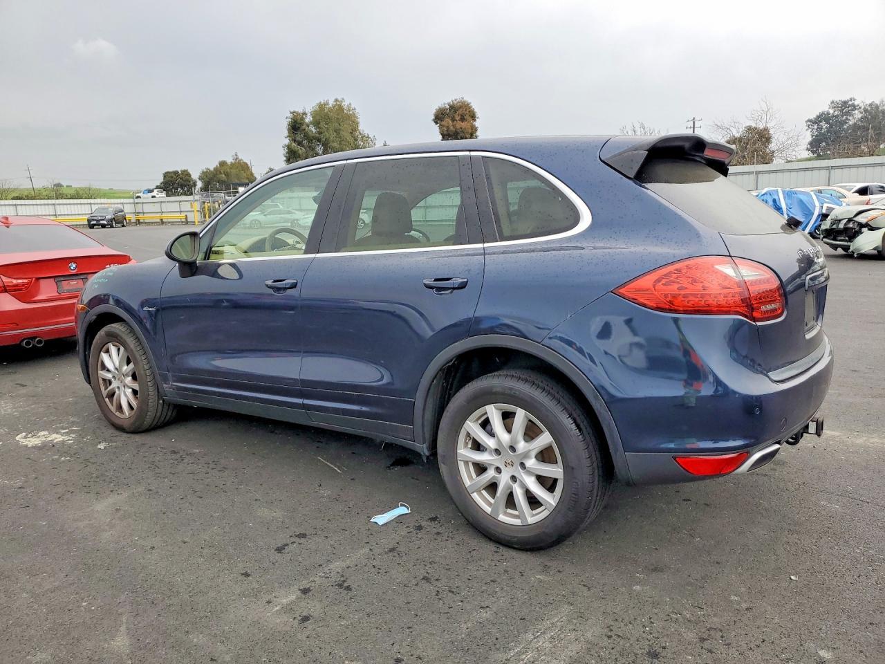 2013 PORSCHE CAYENNE