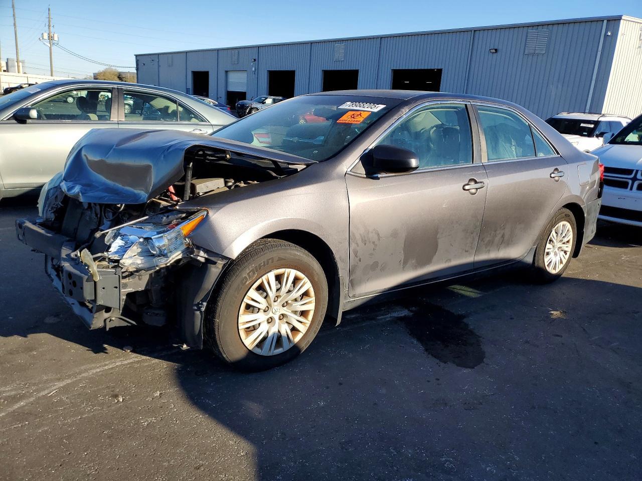 2014 TOYOTA CAMRY