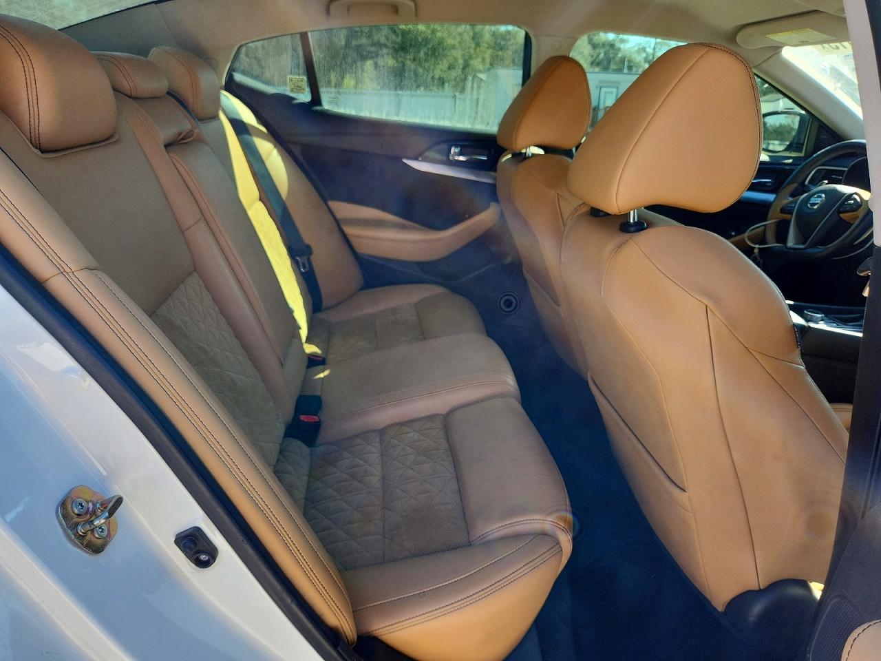 2016 NISSAN Maxima
