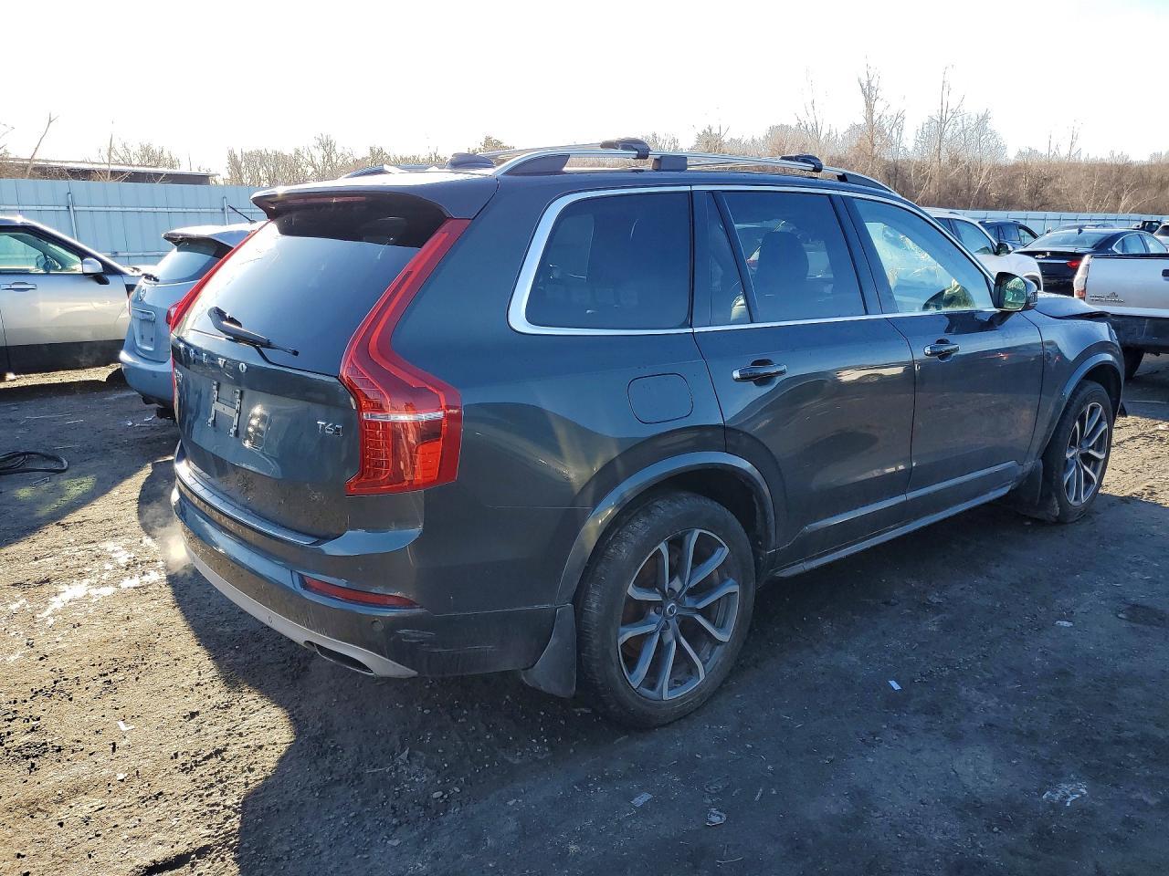 2018 VOLVO XC90