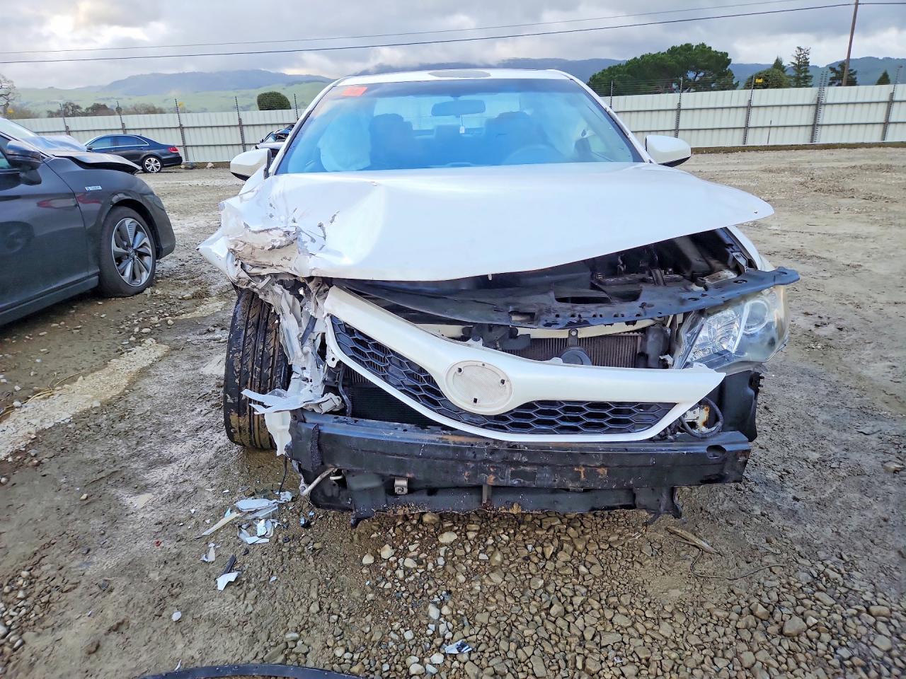 2014 TOYOTA CAMRY