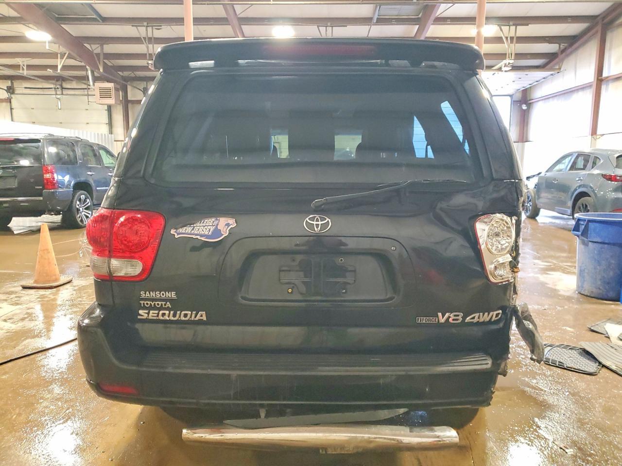 2006 TOYOTA Sequoia