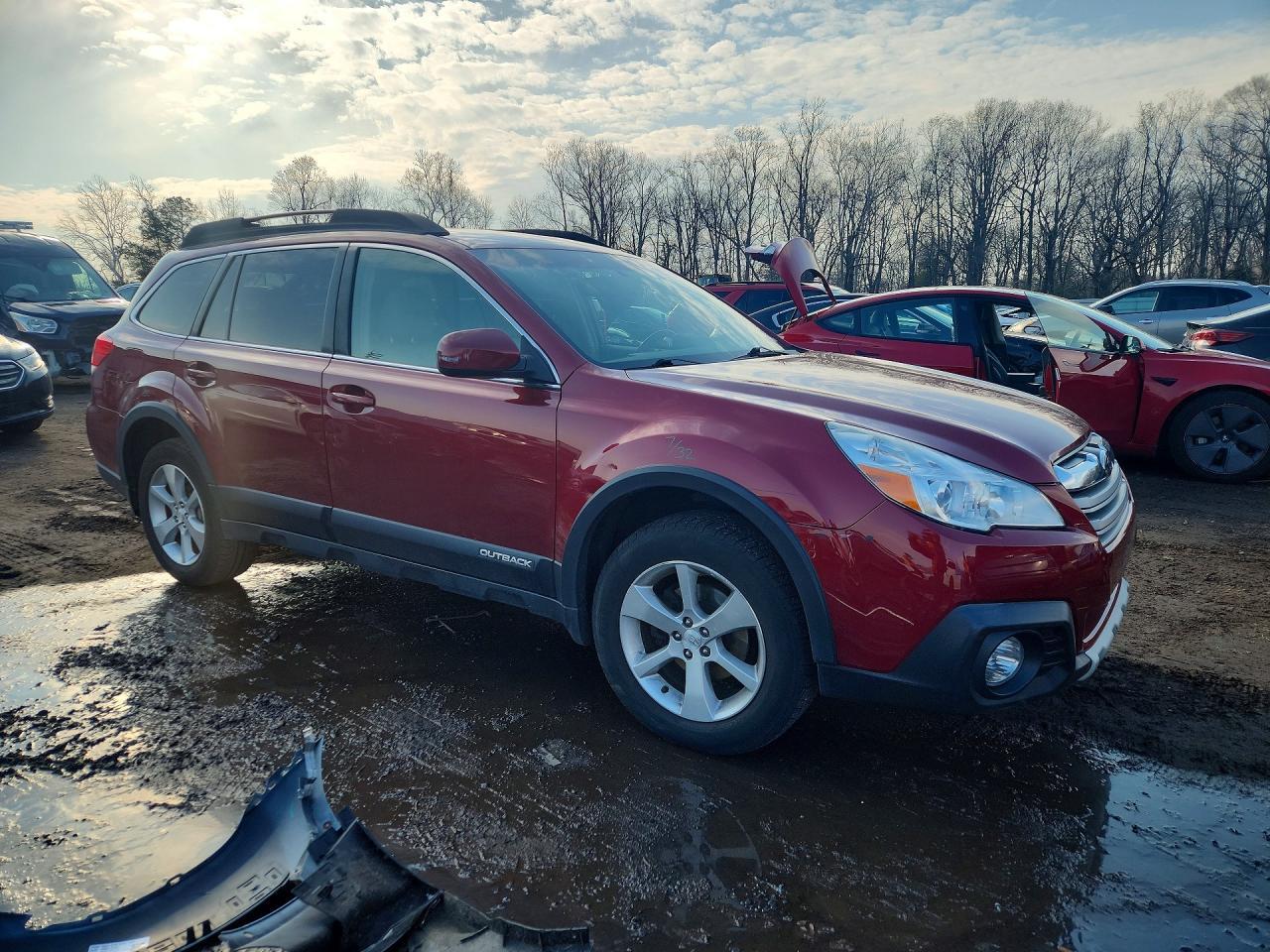 2013 SUBARU Outback
