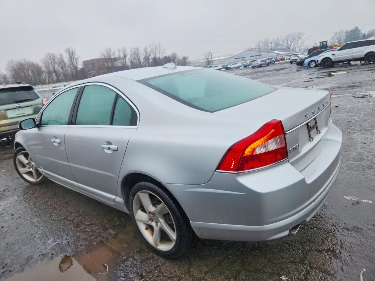 2010 VOLVO S80