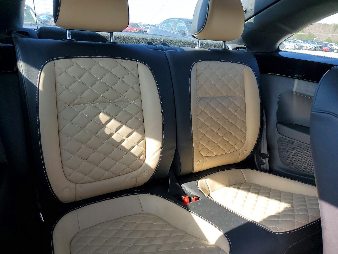 2019 VOLKSWAGEN Beetle