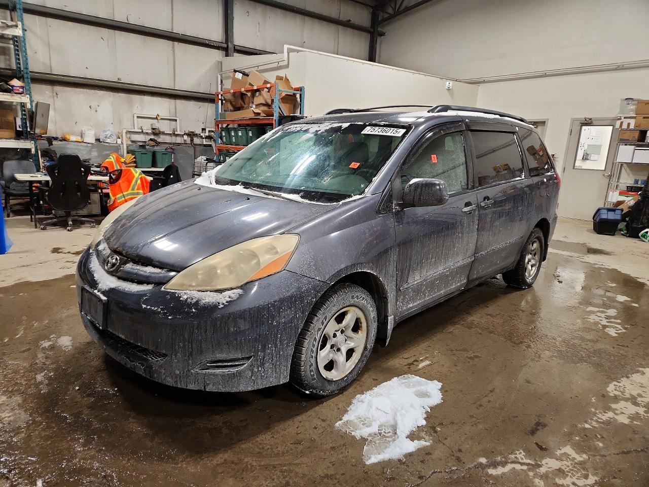 2006 TOYOTA SIENNA