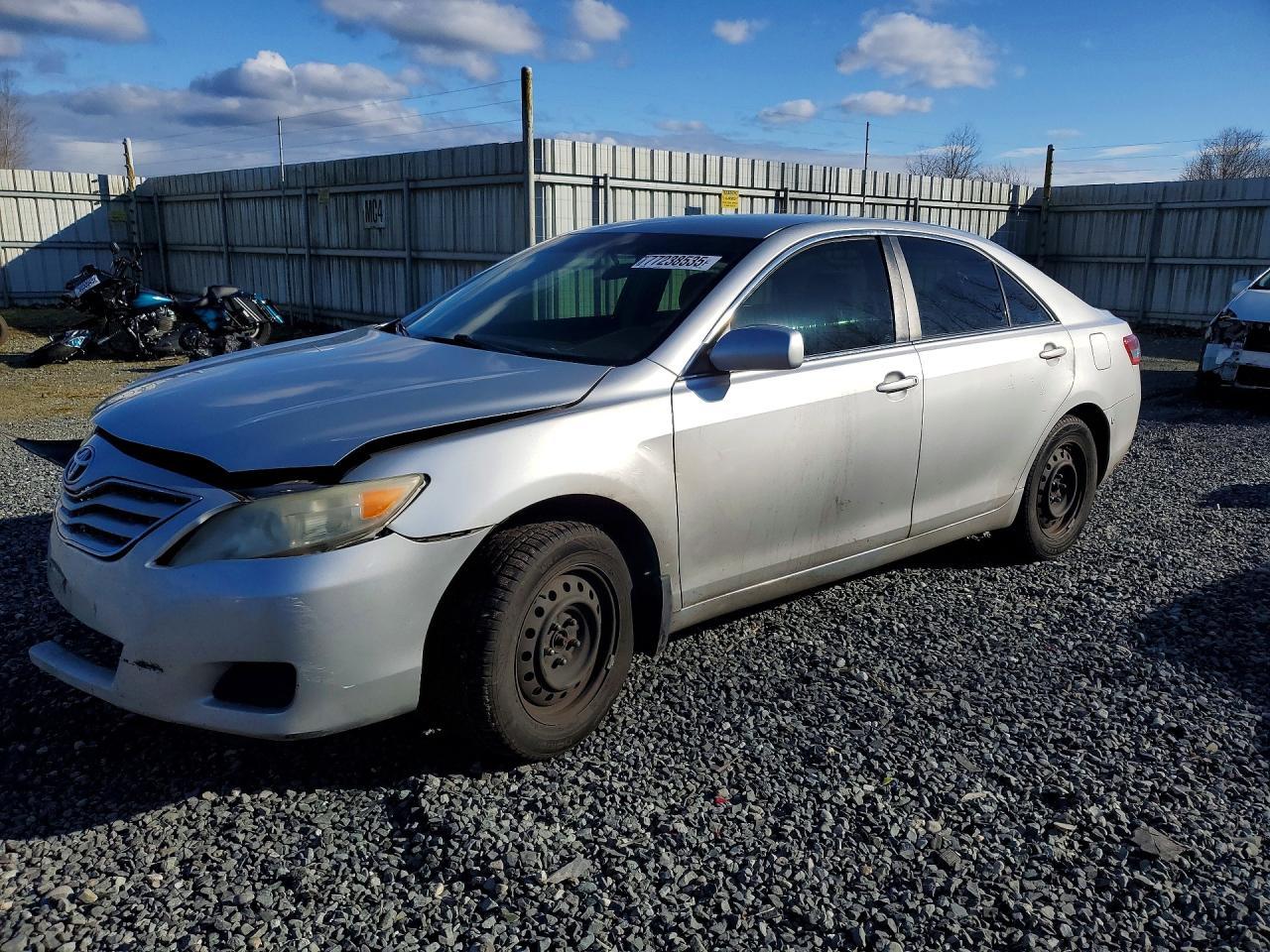 2011 TOYOTA CAMRY
