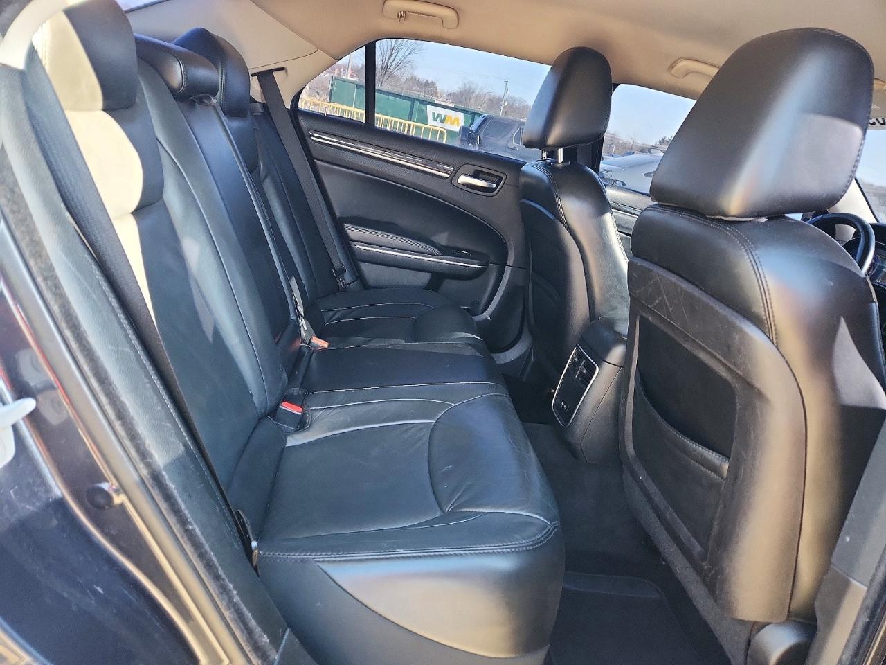 2016 CHRYSLER 300