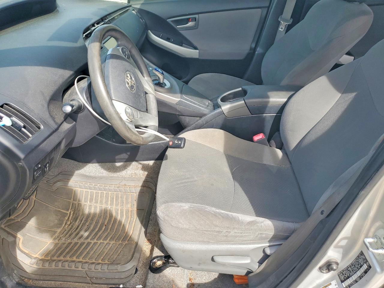 2012 TOYOTA PRIUS