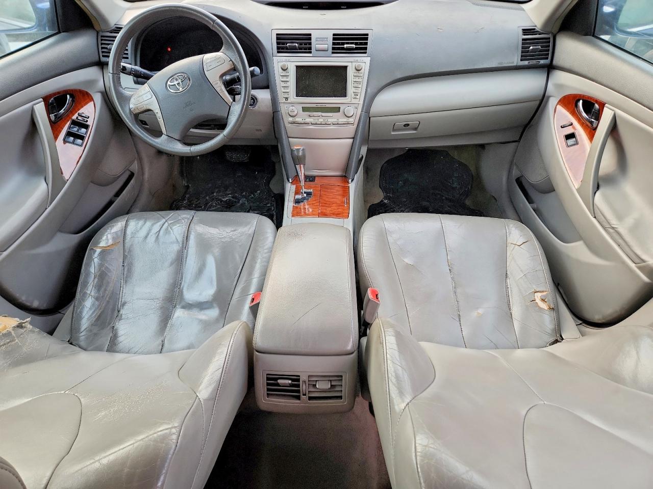 2011 TOYOTA CAMRY