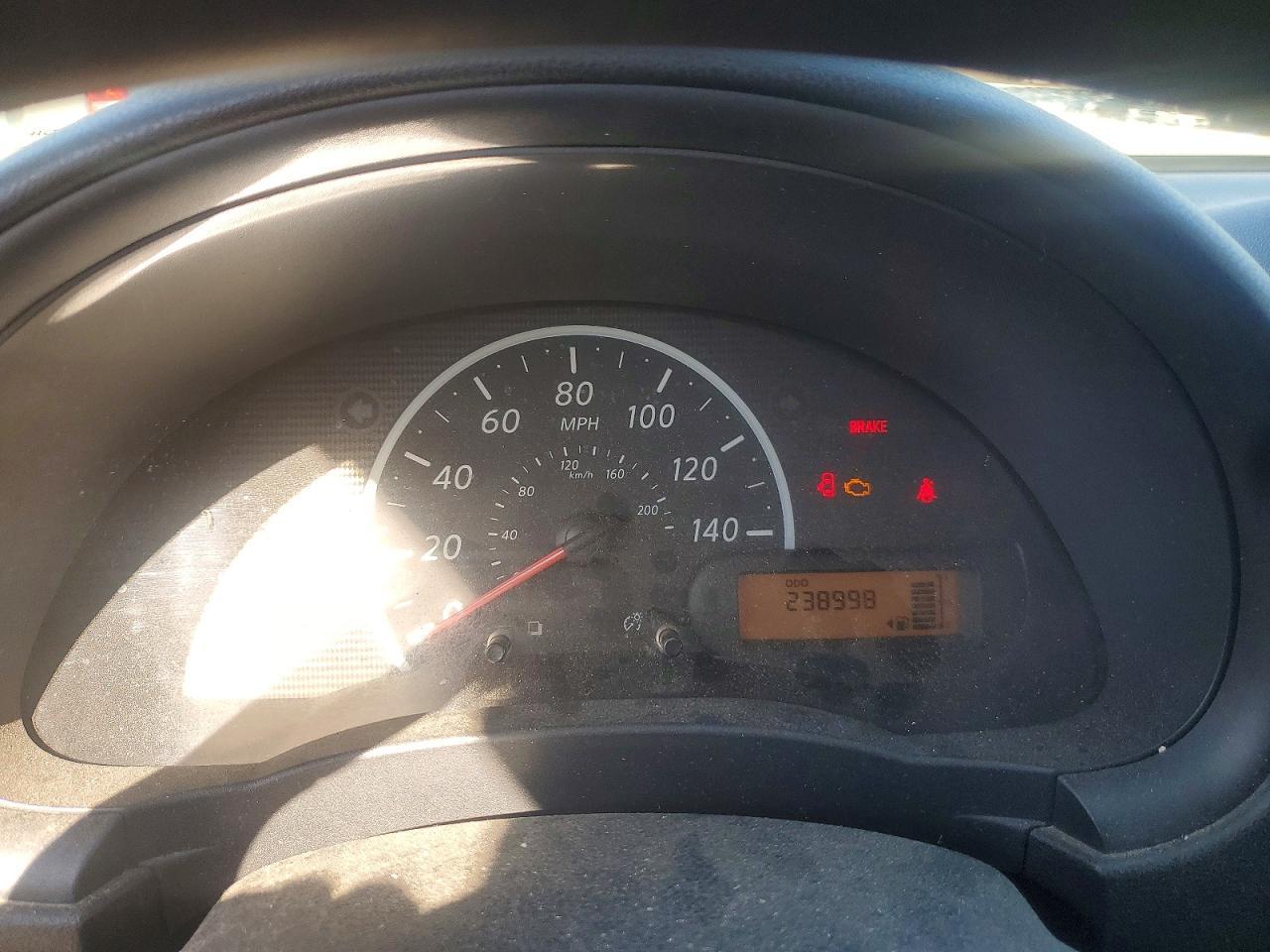 2012 NISSAN VERSA