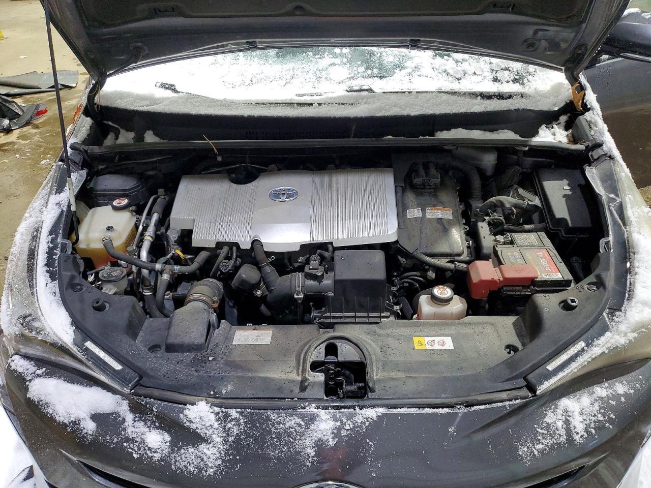 2016 TOYOTA PRIUS