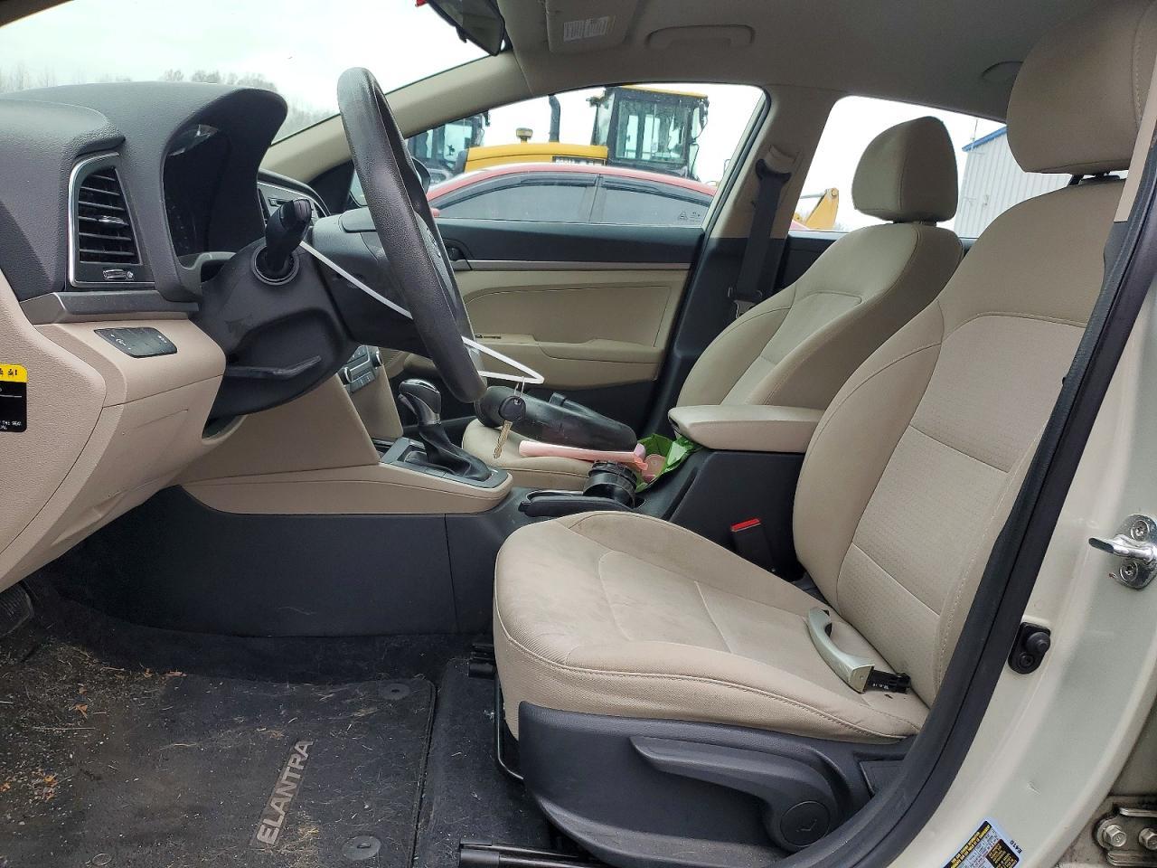 2017 HYUNDAI ELANTRA