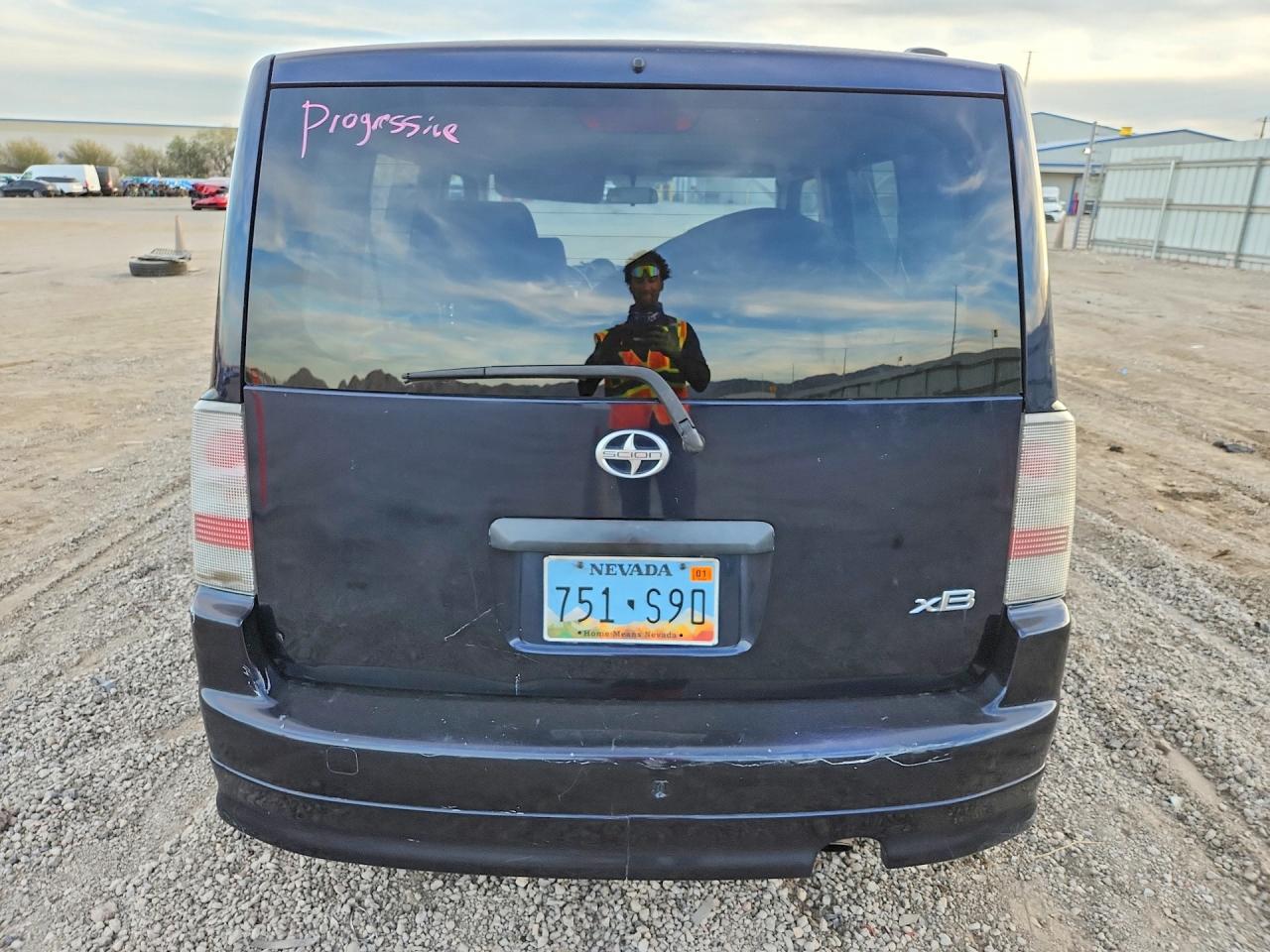 2005 SCION xB