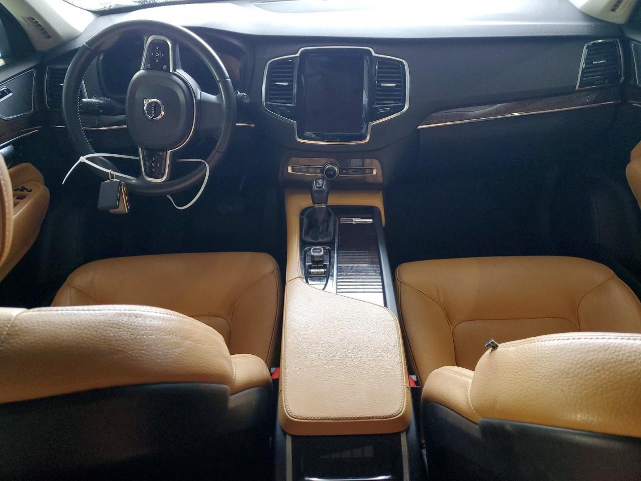 2016 VOLVO XC90