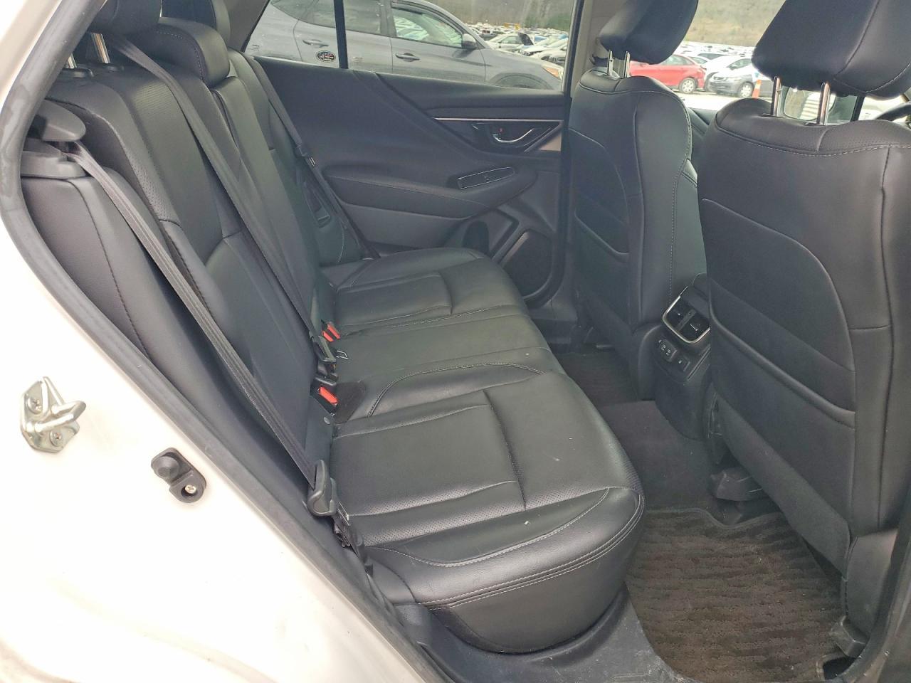 2020 SUBARU Outback