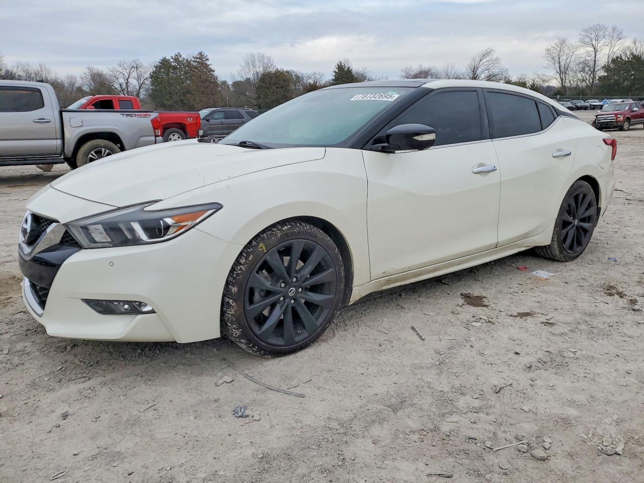 2017 NISSAN Maxima