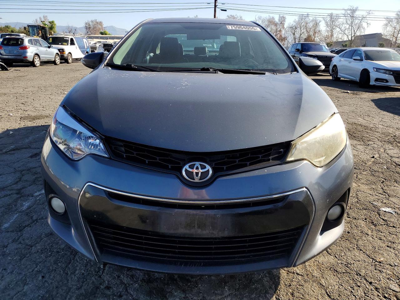 2015 TOYOTA COROLLA