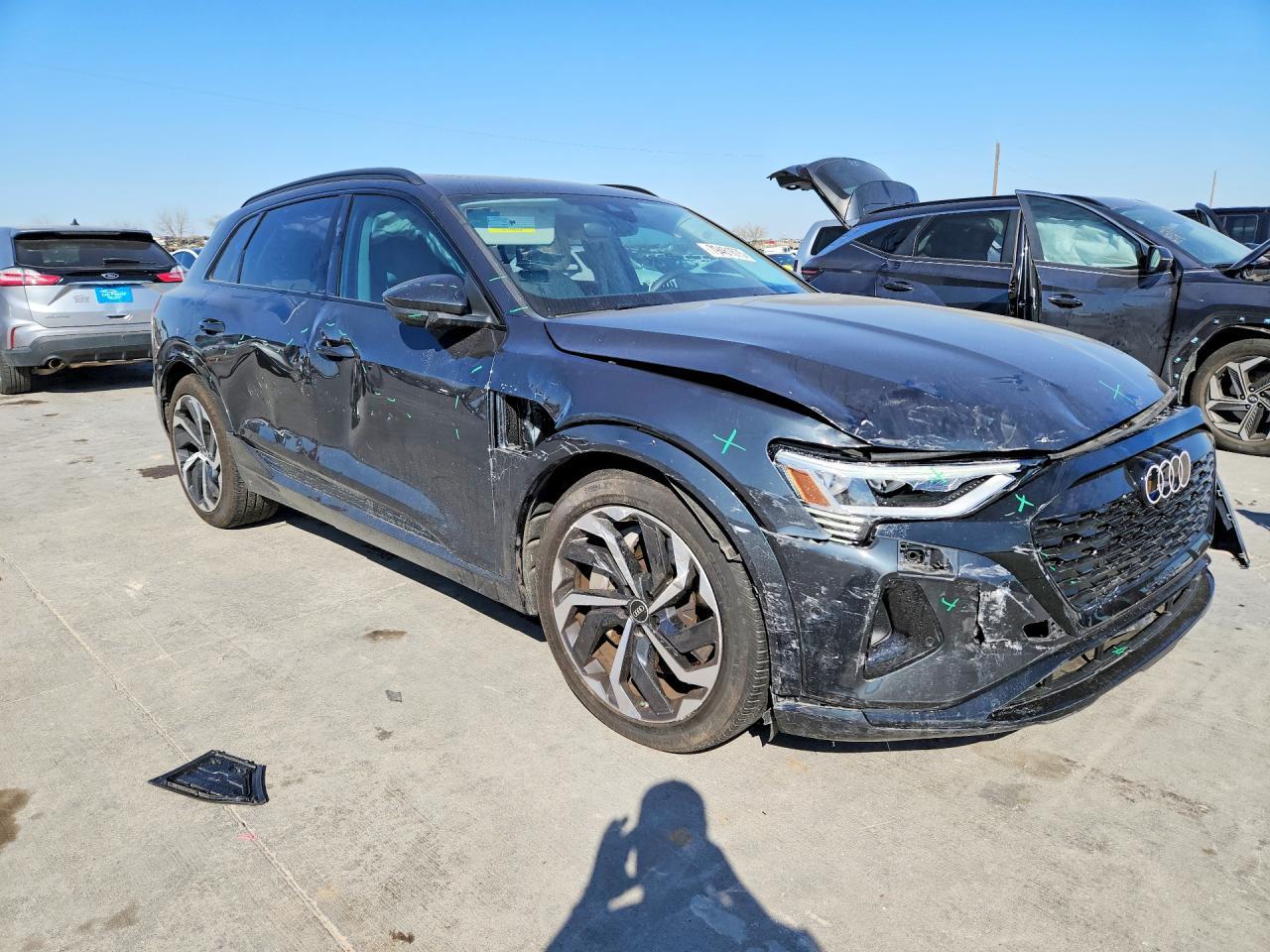 2024 AUDI Q8