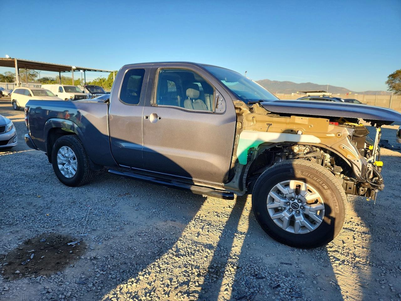 2023 NISSAN Frontier