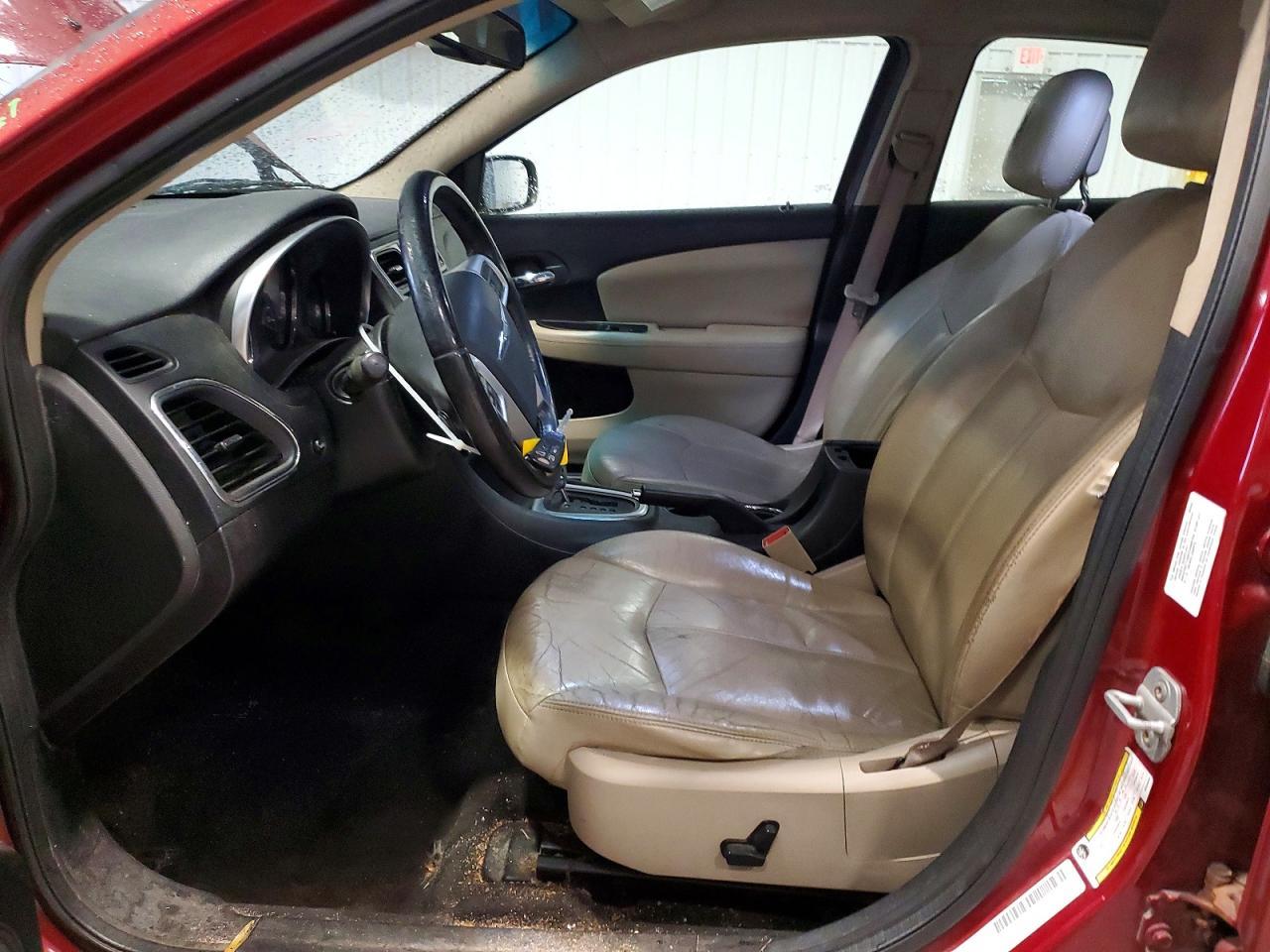 2011 CHRYSLER 200
