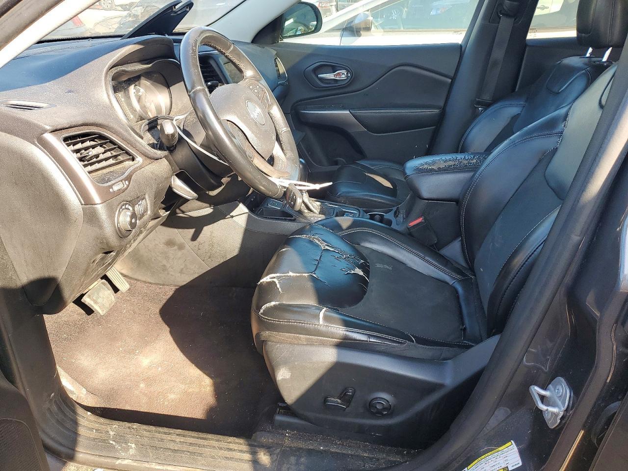 2019 JEEP CHEROKEE