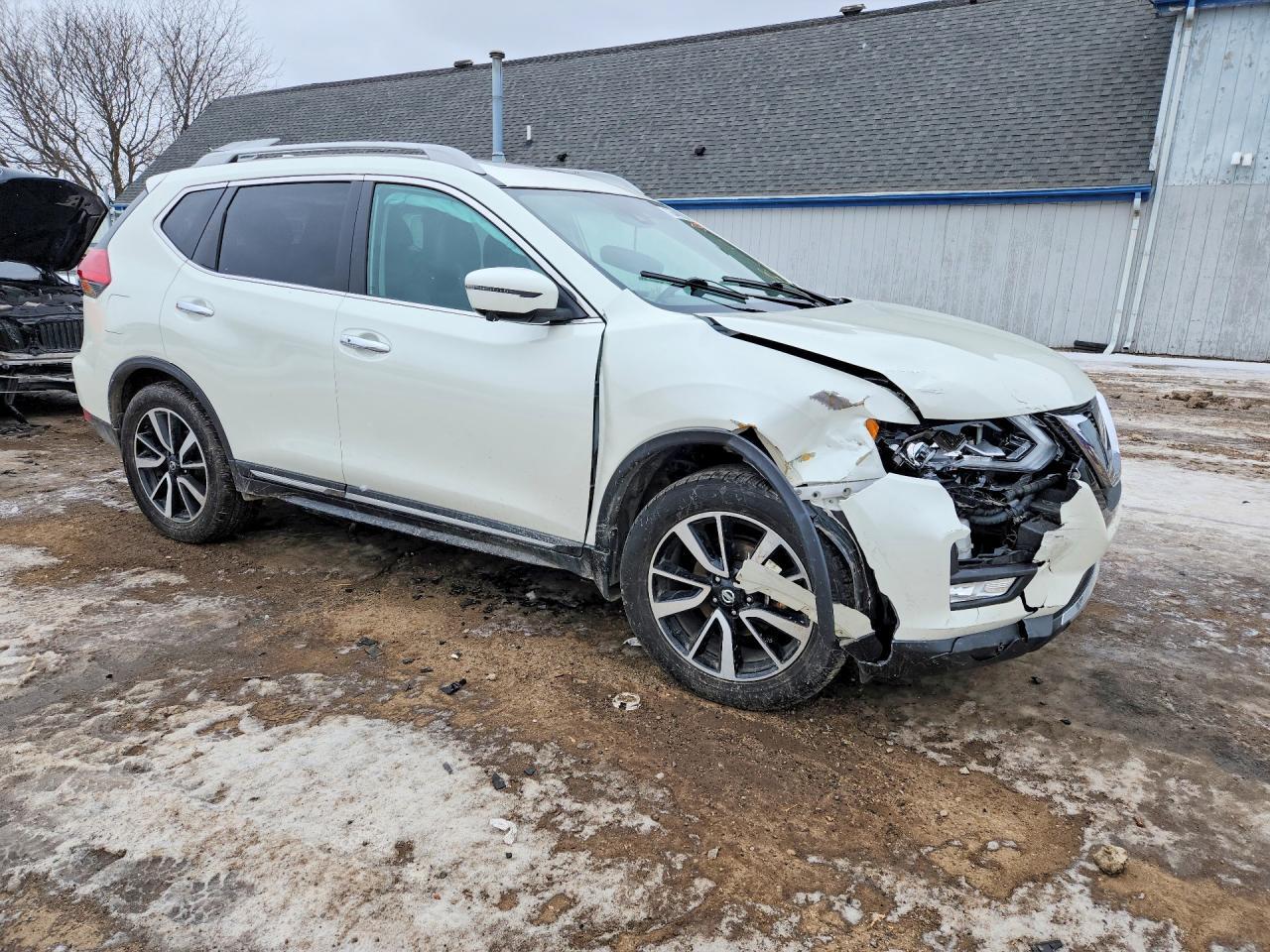 2017 NISSAN ROGUE