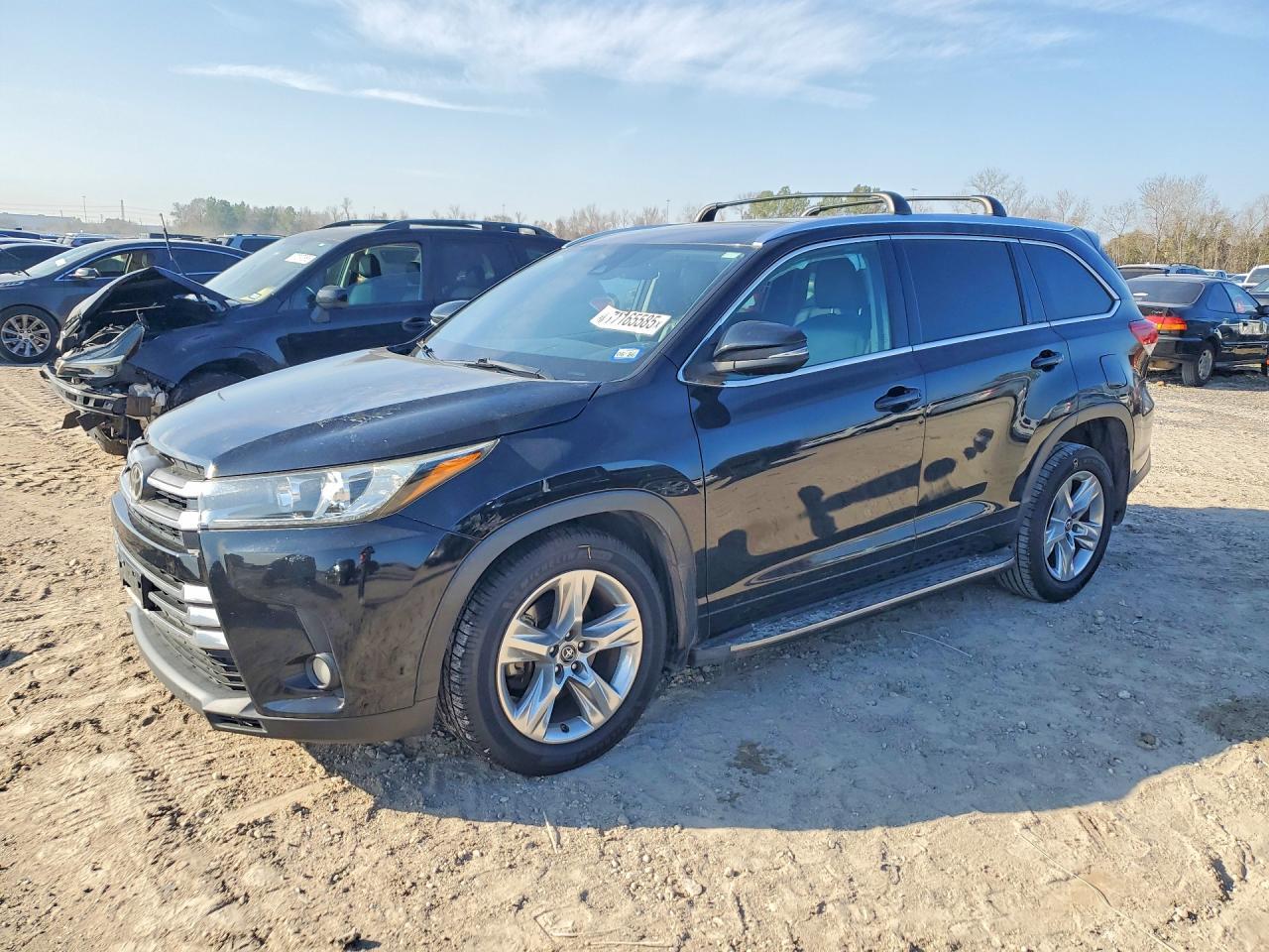 2017 TOYOTA HIGHLANDER