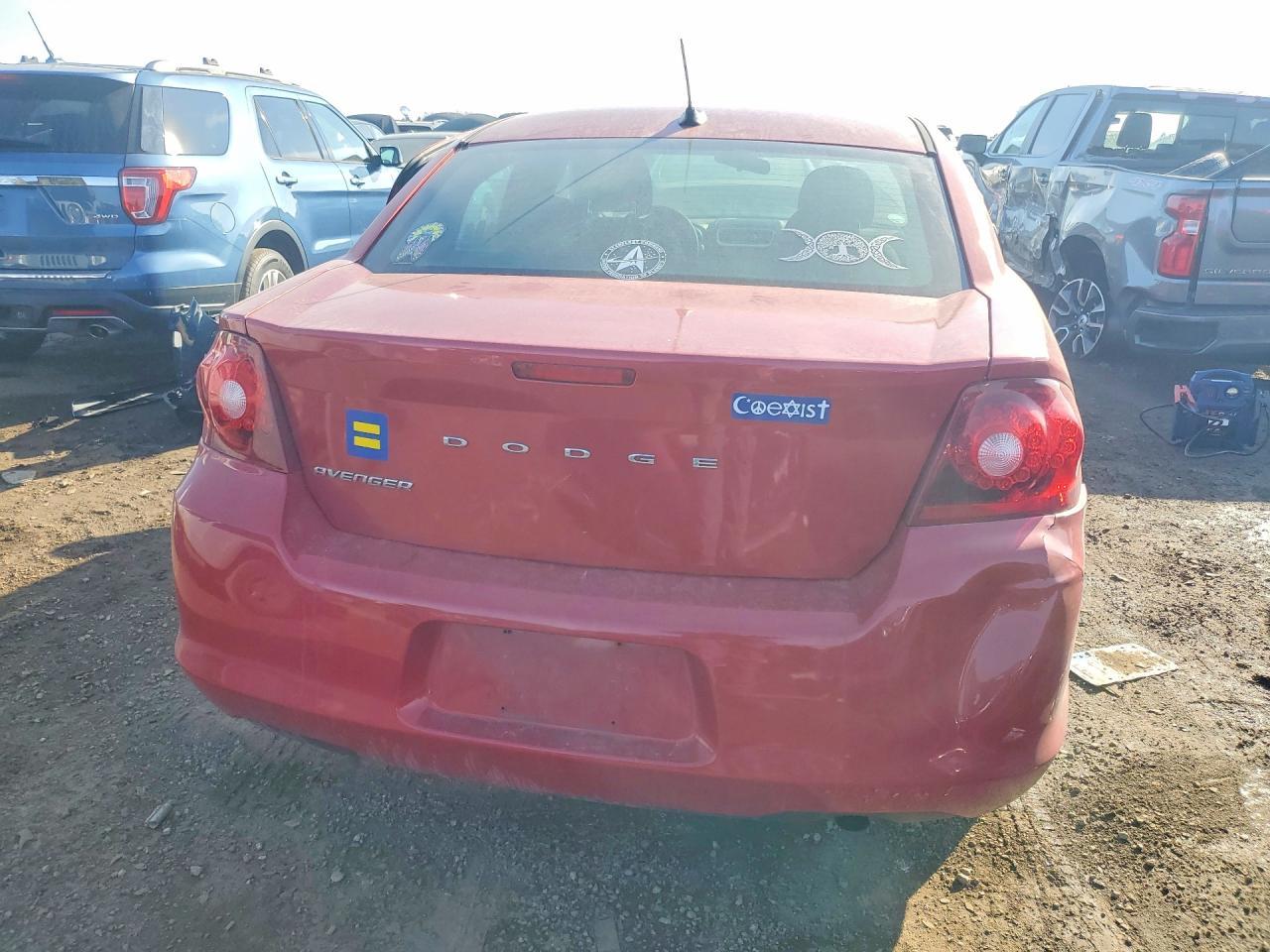 2012 DODGE Avenger