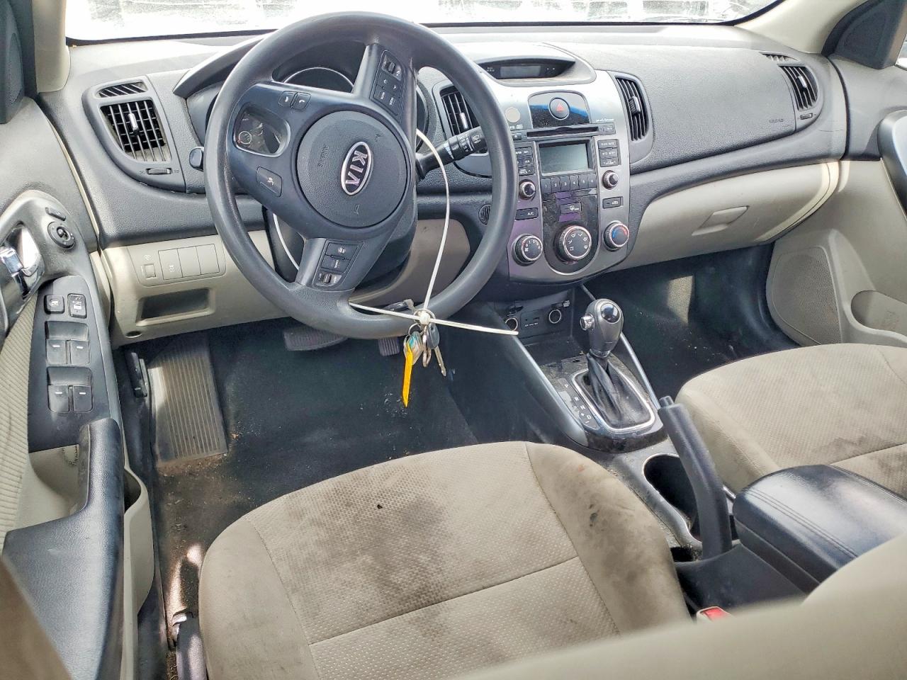2013 KIA FORTE