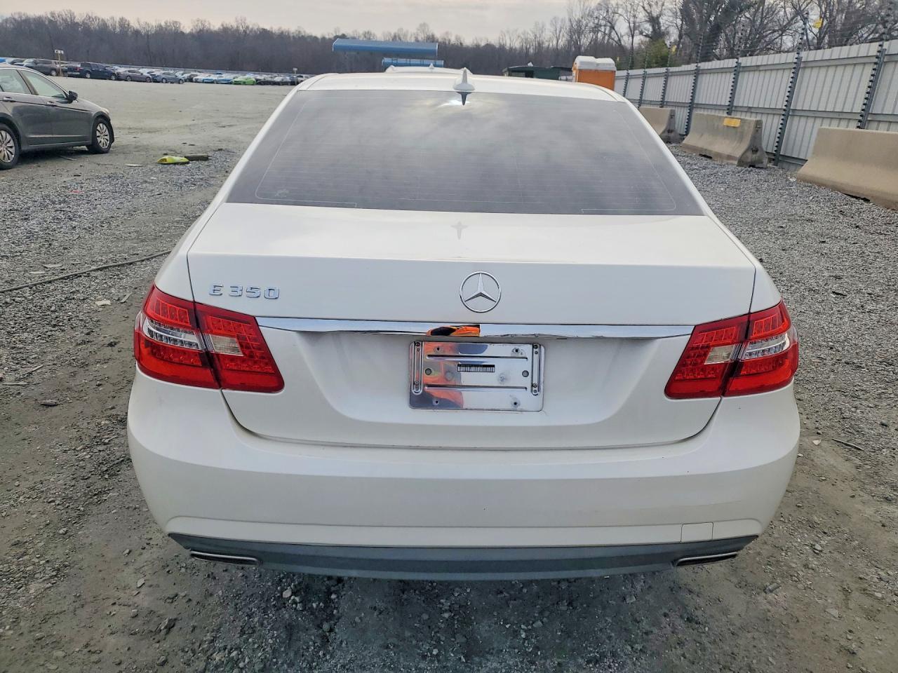 2013 MERCEDES-BENZ E-Class