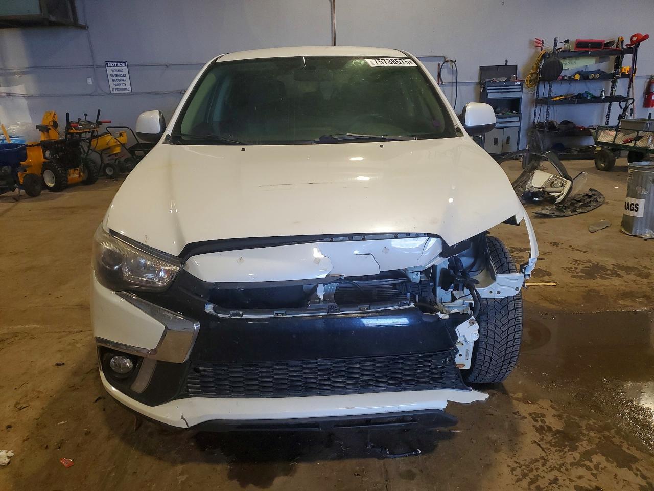 2018 MITSUBISHI RVR