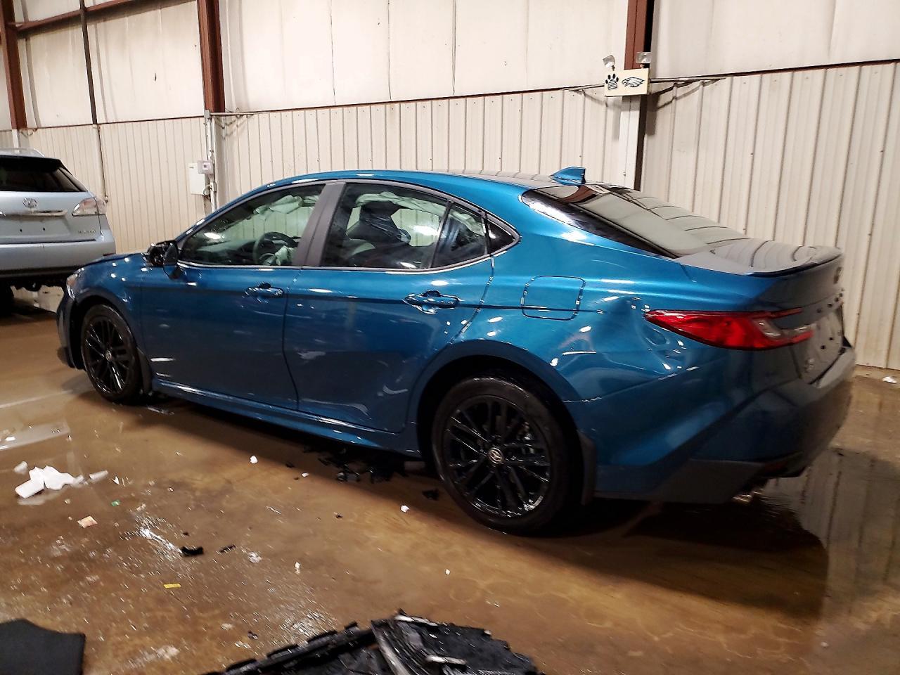 2025 TOYOTA CAMRY