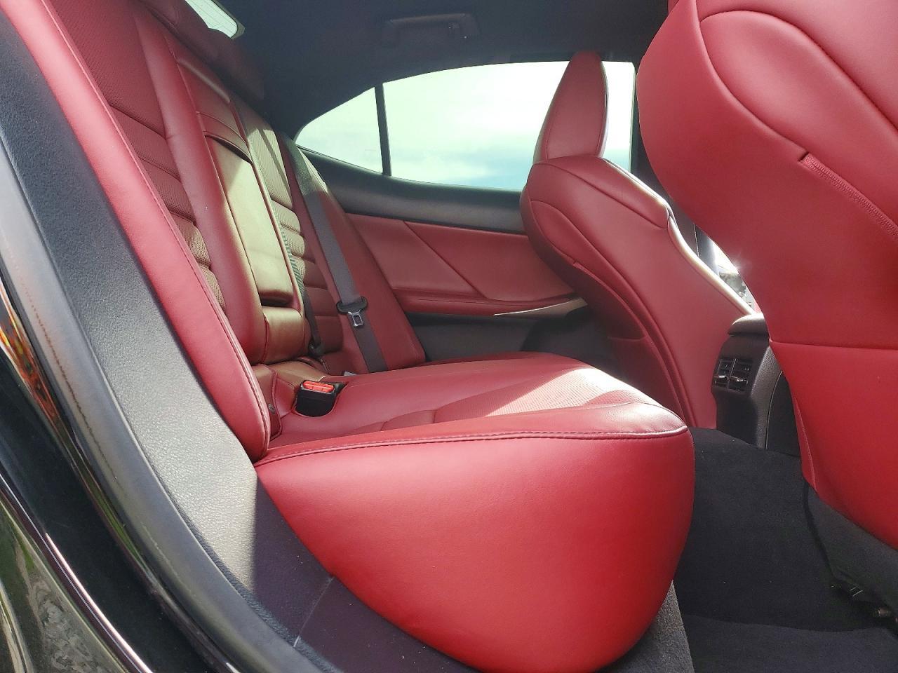 2017 LEXUS IS 300