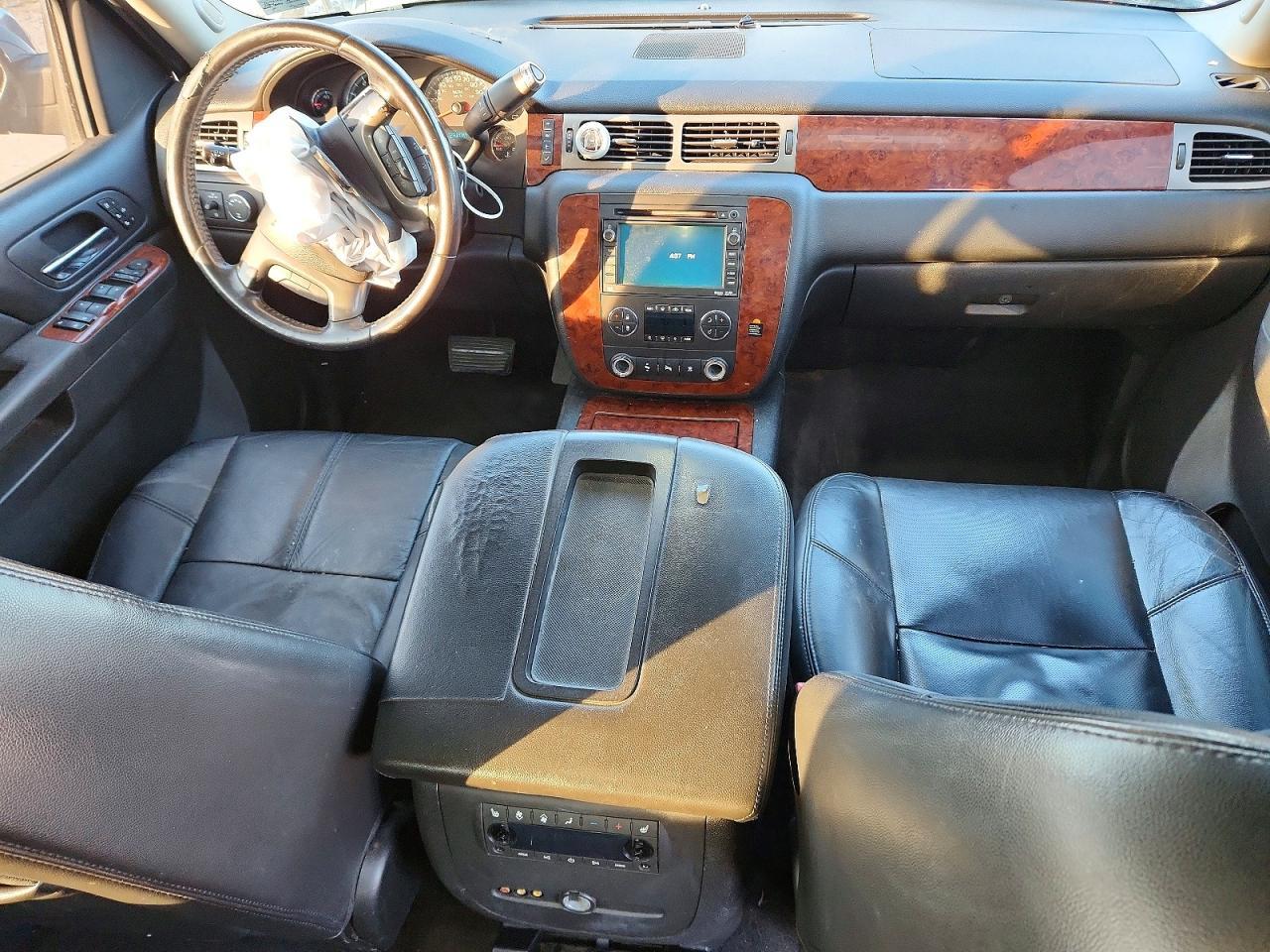 2011 CHEVROLET Tahoe