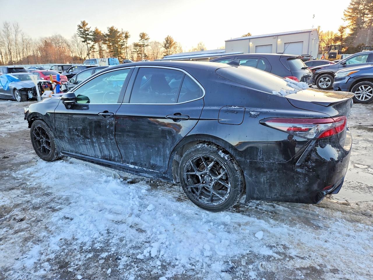 2024 TOYOTA CAMRY