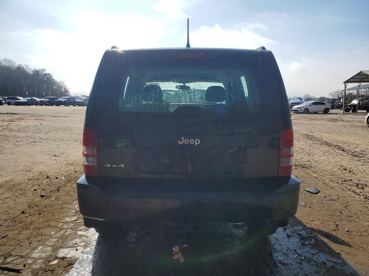 2012 JEEP Liberty