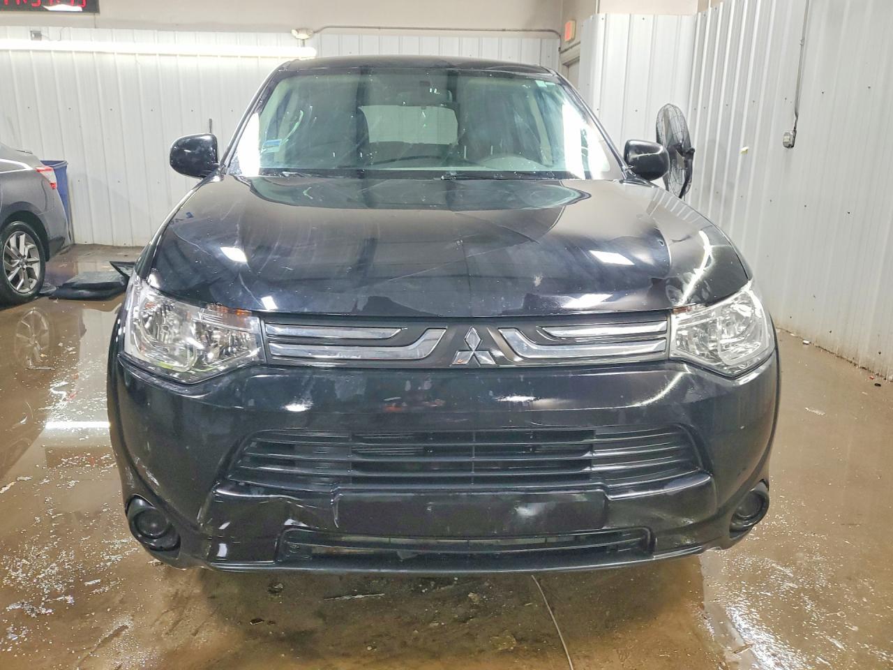 2014 MITSUBISHI outlander