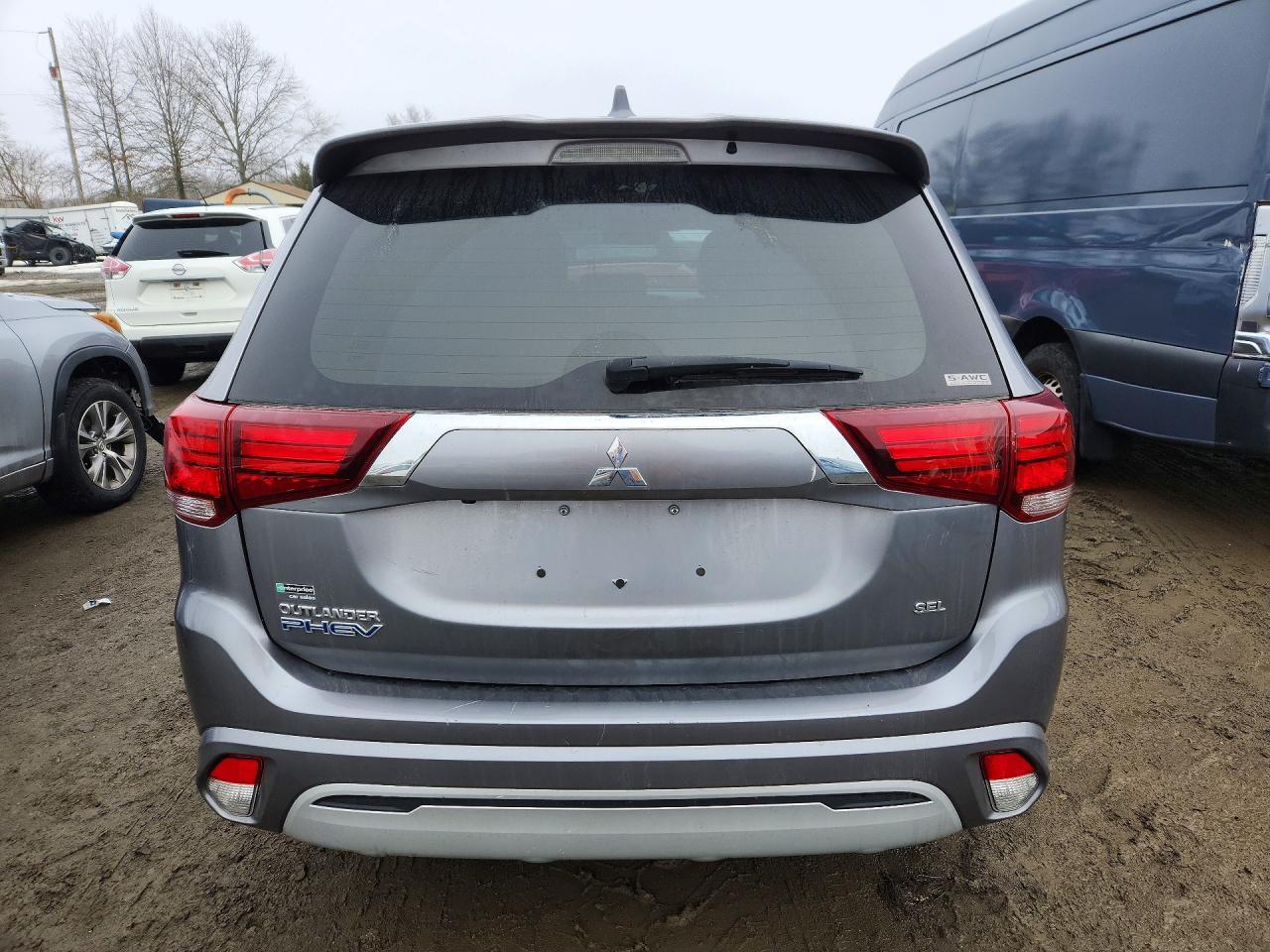 2022 MITSUBISHI outlander