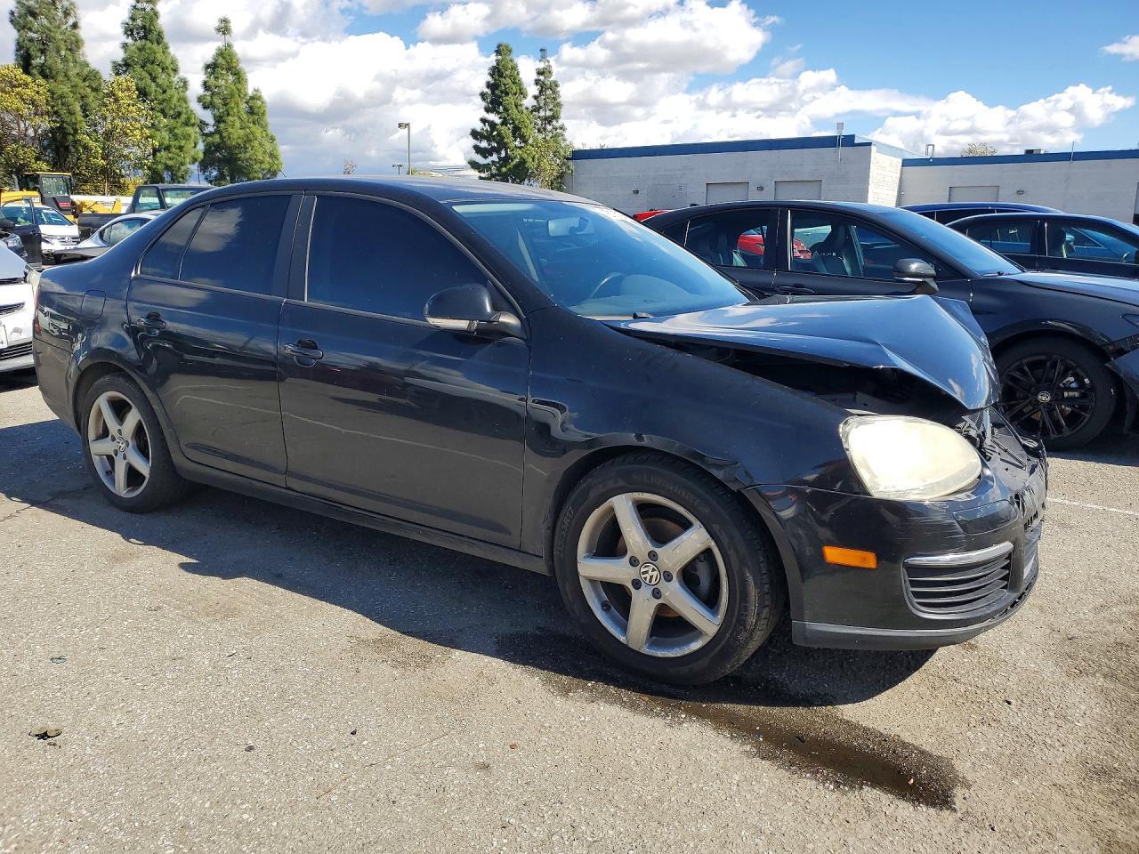 2010 VOLKSWAGEN JETTA