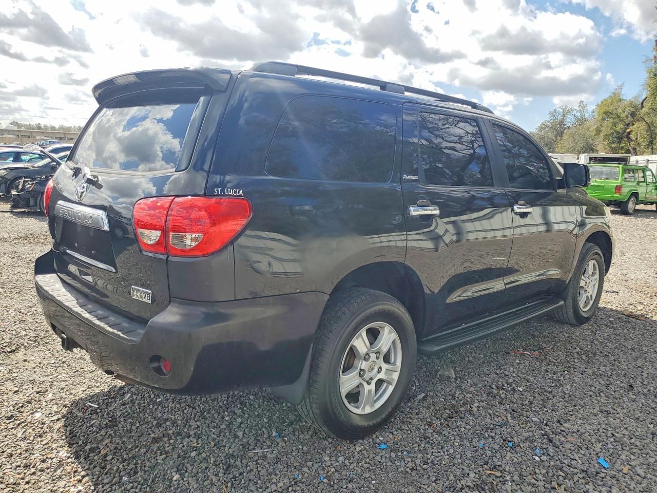 2011 TOYOTA Sequoia