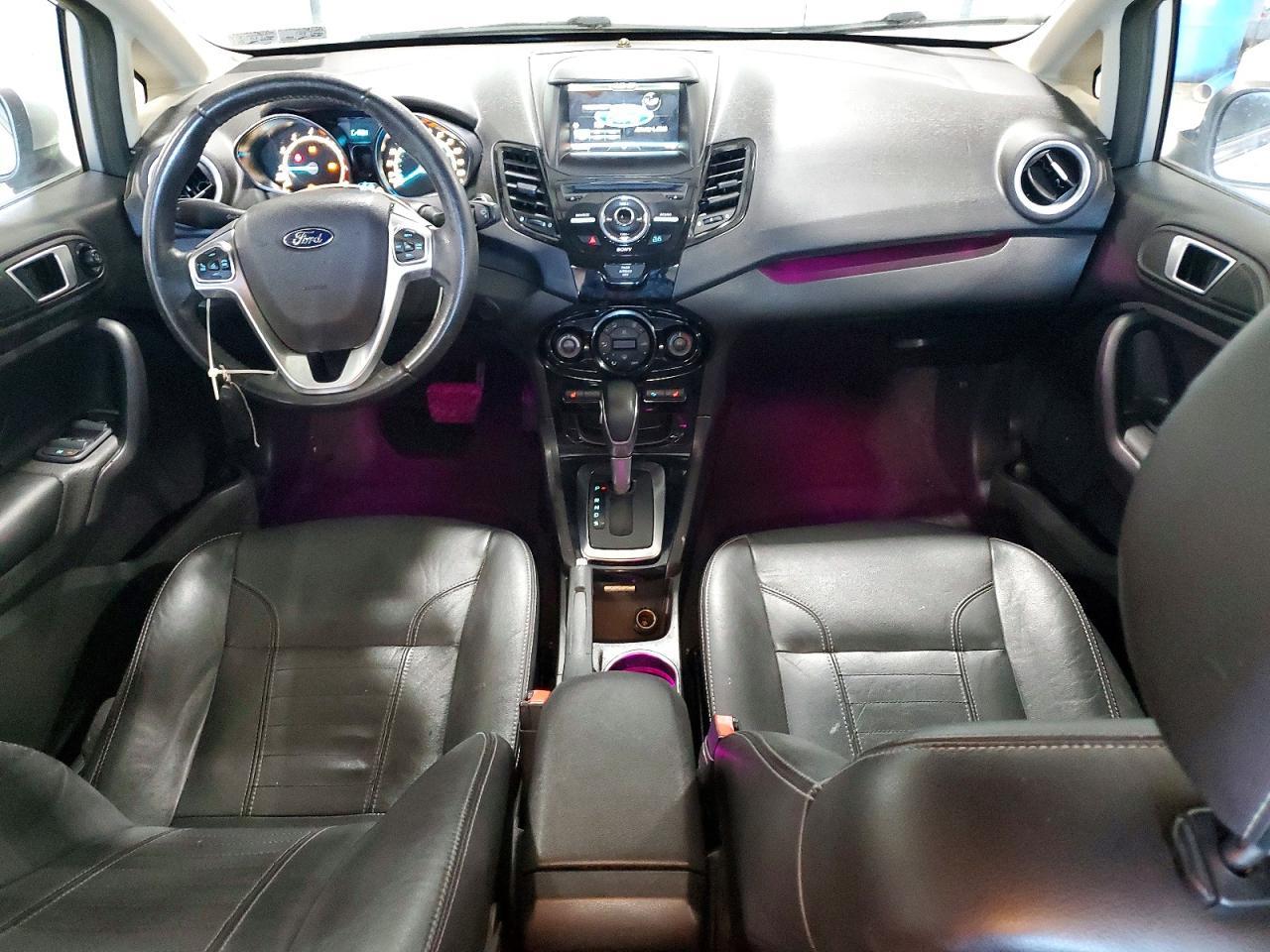 2015 FORD Fiesta