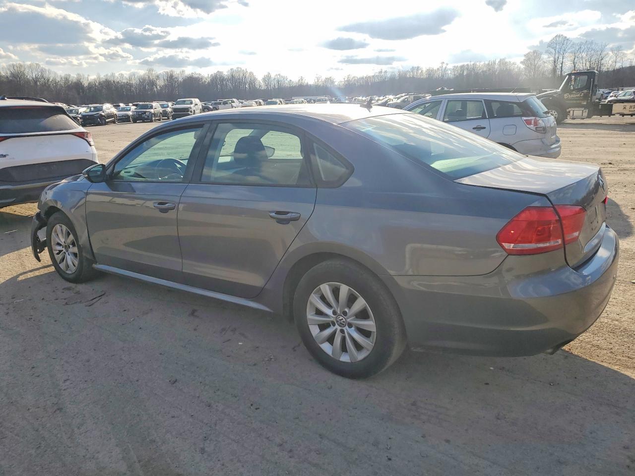 2012 VOLKSWAGEN Passat